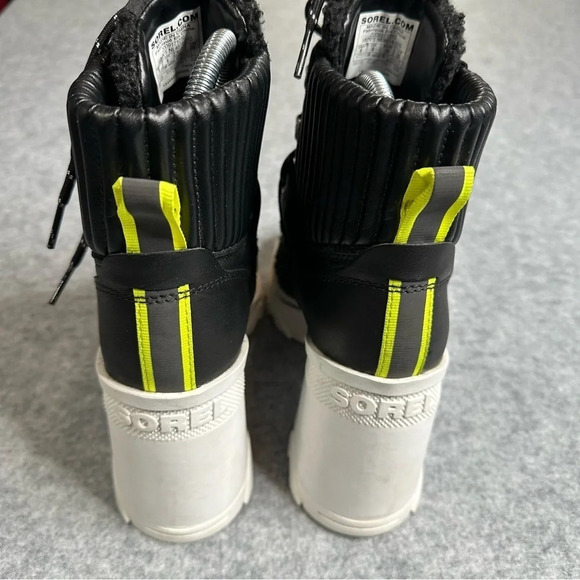 Sorel Women's Brex Leather & Faux Shearling Block Heel Lace-Up Bootie  Sz: 8 - Picture 8 of 13